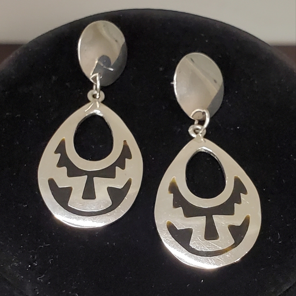 Vintage Mexico Taxco TC-45 Sterling Silver 925 Onyx Inlay Post Back Earrings